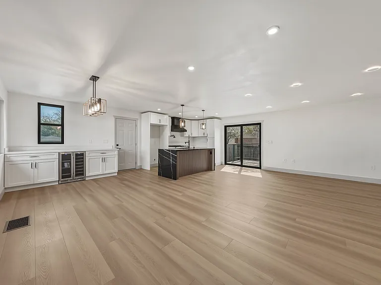295 Foothill Blvd — Photo 8