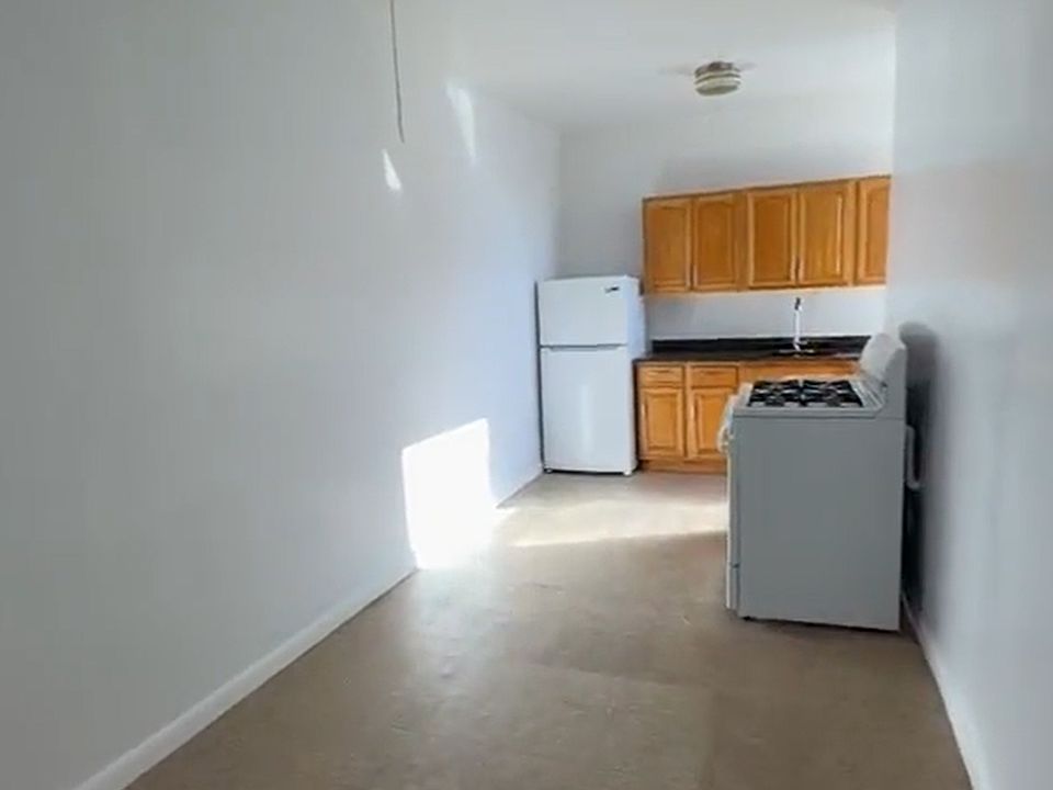 1st image of 1504 Sheridan Ave APT 6P