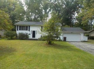 3815 Robert Frost Dr, Youngstown, OH