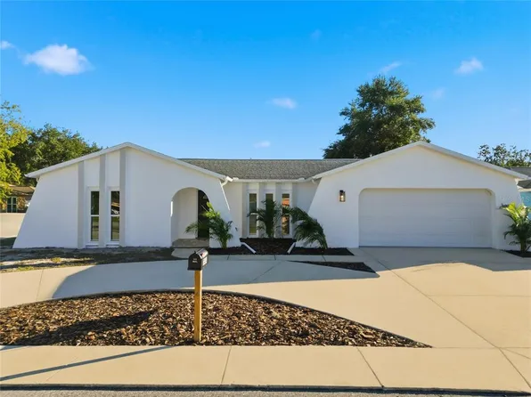 7434 Cay Dr, Port Richey, FL 34668