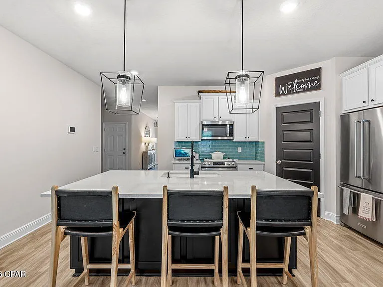 350 Emerald Cove St — Photo 15
