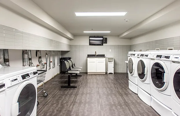 Rented by Nooklyn NYC LLC | media 84