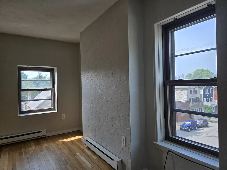 88 Broadway #10 — Photo 7