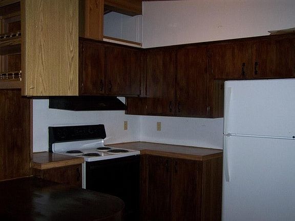 2nd image of 10134 Overlook Dr NW