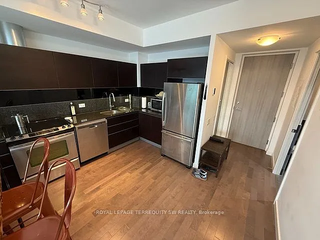 2 bed, $3,000 — Photo 2