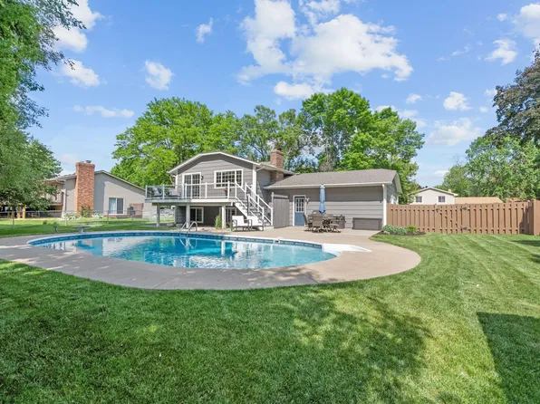 9931 Ives Ln N, Maple Grove, MN 55369