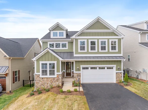 E Eight Applewood Dr, Gordonsville, VA 22942