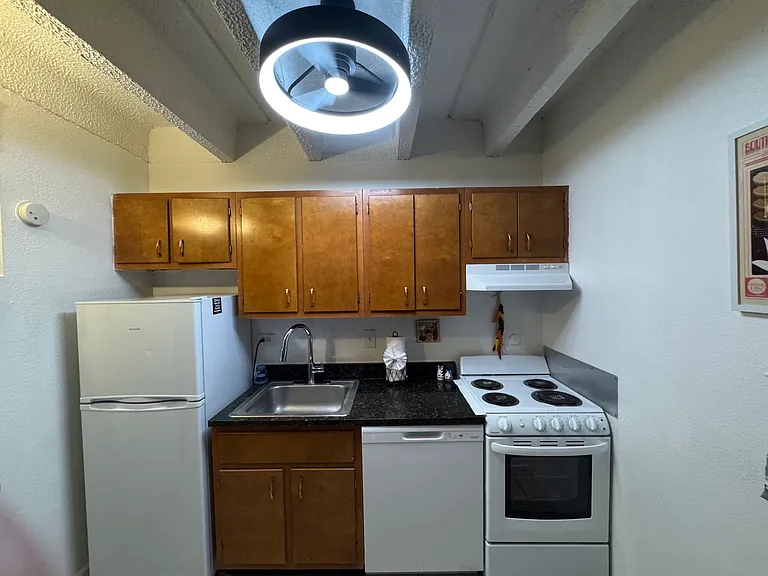 1100 Alvarado Dr SE — Photo 15