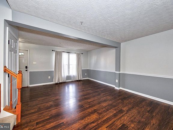 4th image of 1032 Jeanett Way