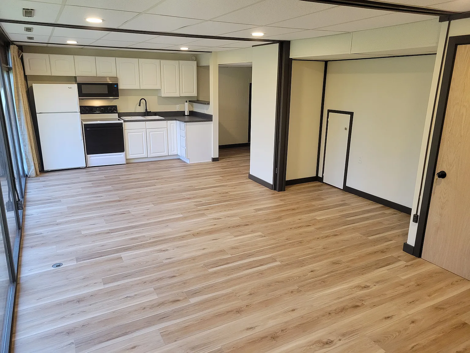 3219 Lorraine Ave — Photo 4