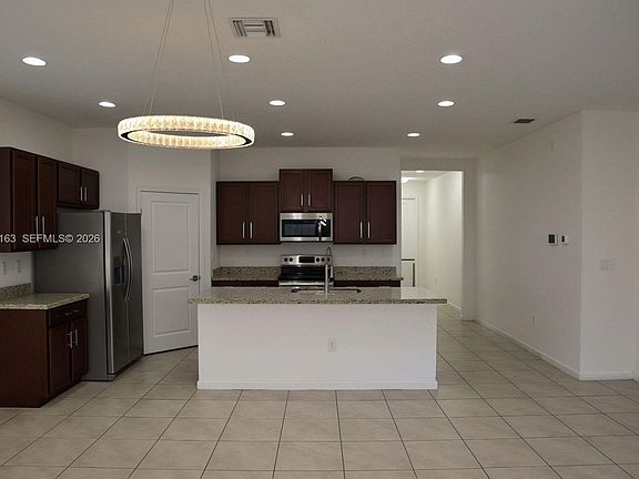 5th image of 27440 SW 135th Avenue Rd