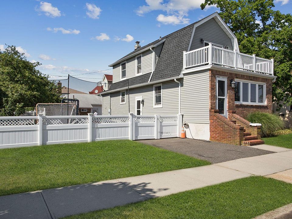 2nd image of 663 E Walnut St