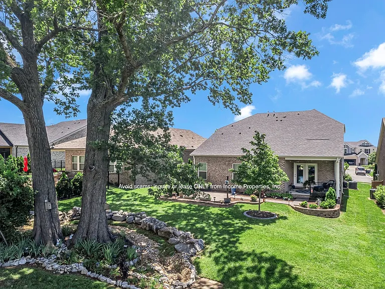 4937 Riverbank Dr — Photo 42