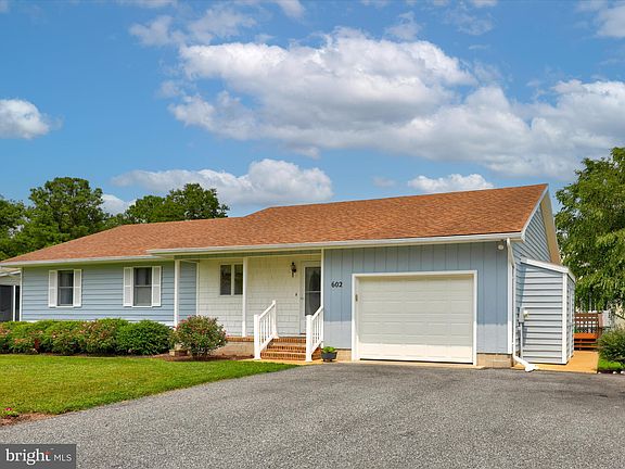 2nd image of 602 Castle Ct