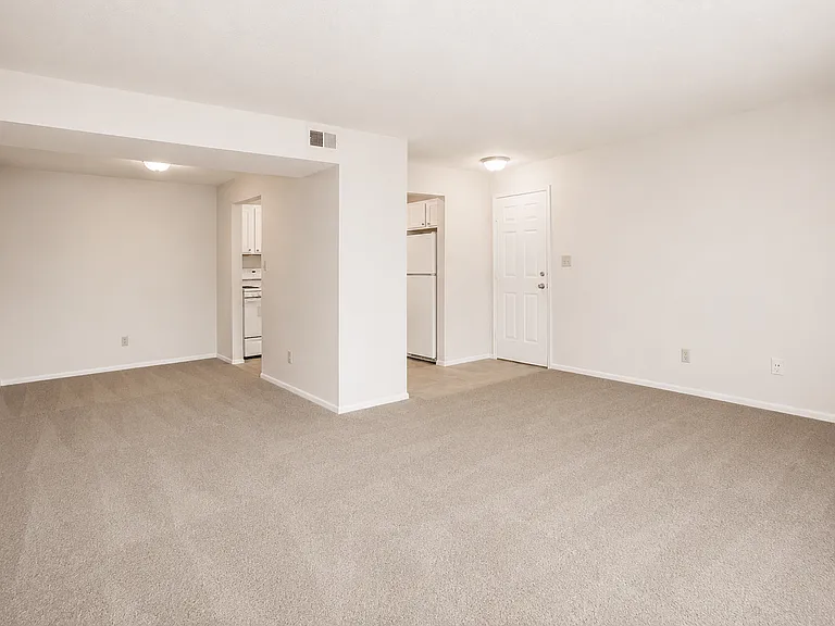 Waterstone Place Apartments — Photo 8