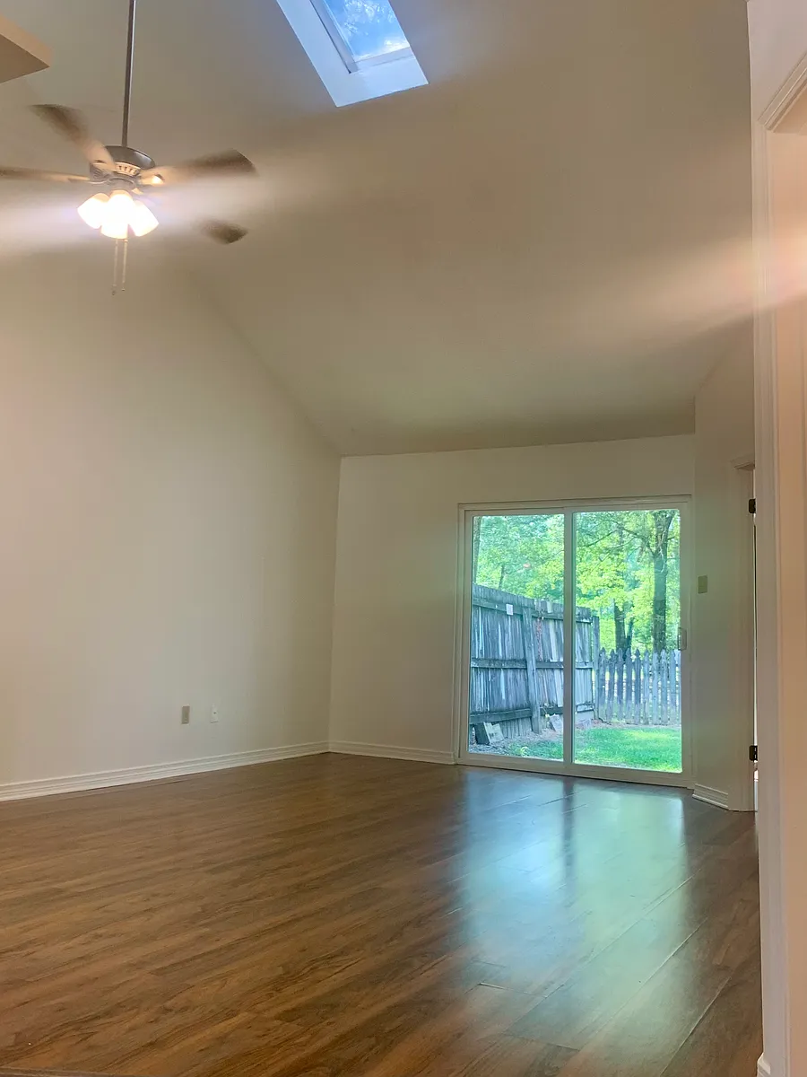 Building Photo - 14216 Woodlands Dr #101