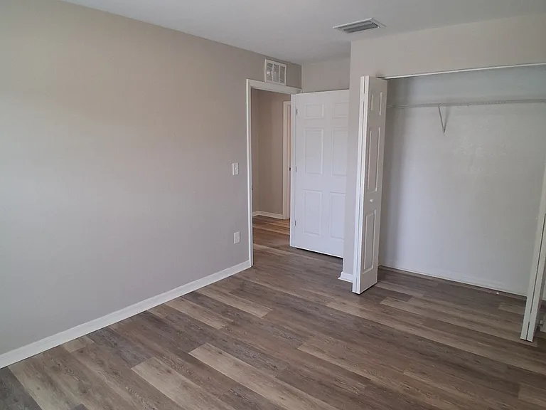 7061 Tide Cir — Photo 11