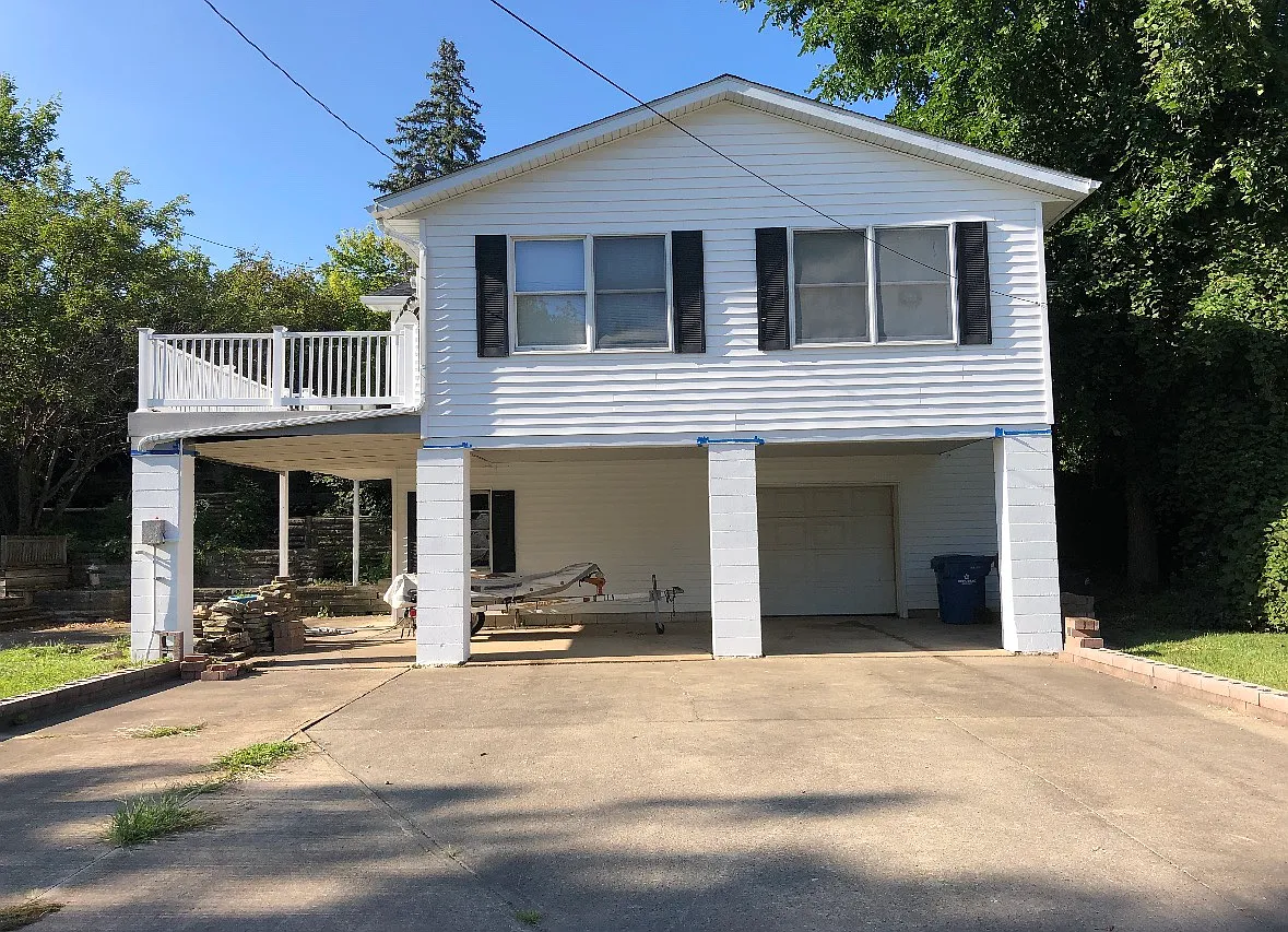 2 bed, 1216 sqft, $2,500 — Photo 1
