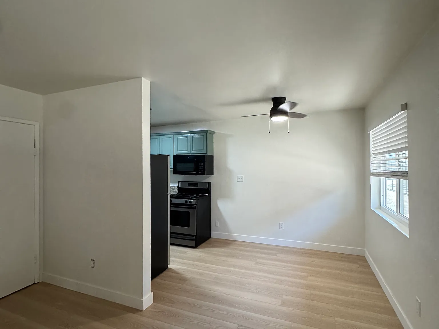 2 bed, 865 sqft, $2,750 — Photo 4