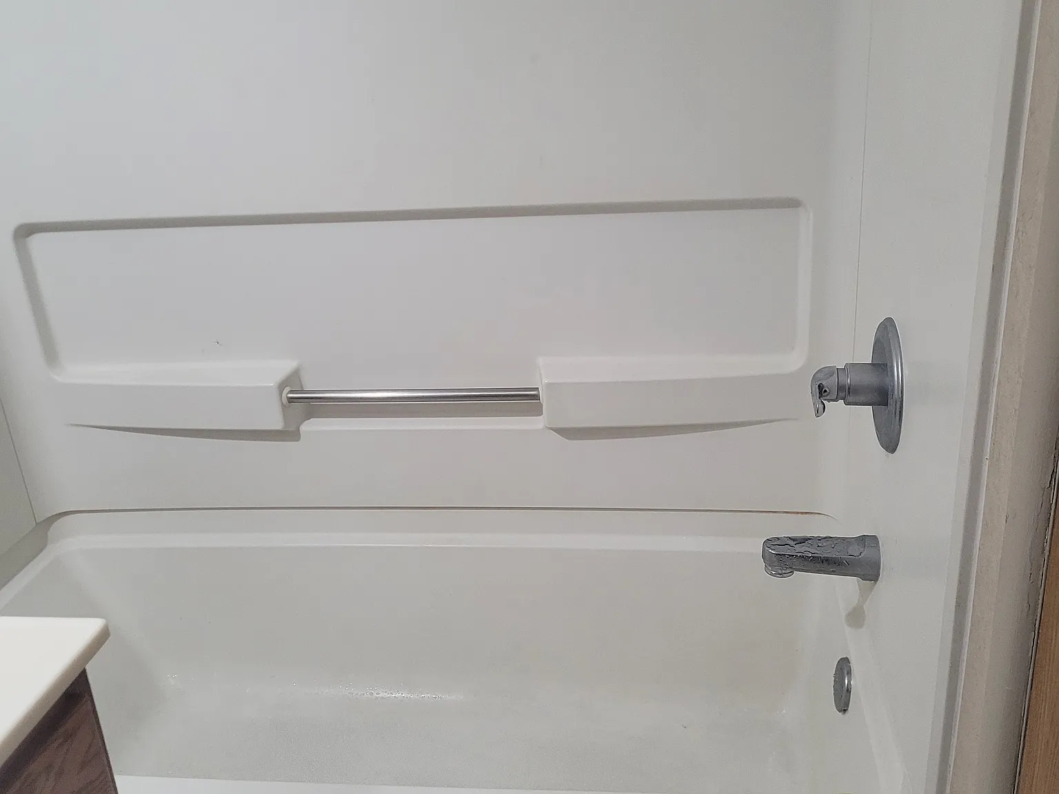 2 bed, 750 sqft, $900 — Photo 4