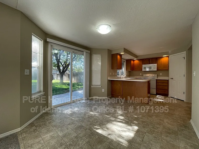 Wakefield Meadows — Photo 4