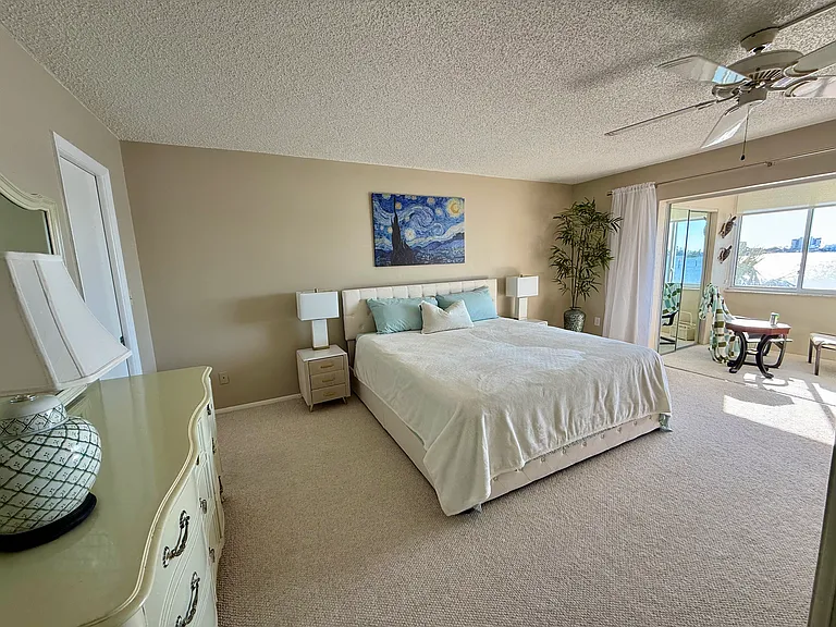 4750 Cove Cir #302 — Photo 8