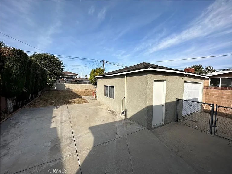 4587 W 142nd St — Photo 23