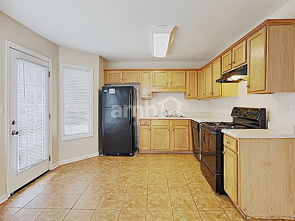 3rd image of 6409 Harvester Cir