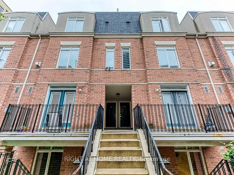 415 Jarvis St #327 — Photo 1