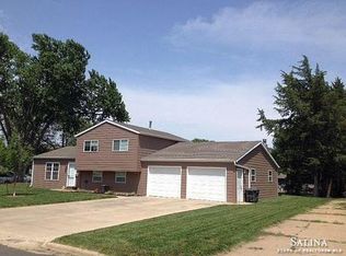 118 N 1st Ave, Minneapolis, KS 67467