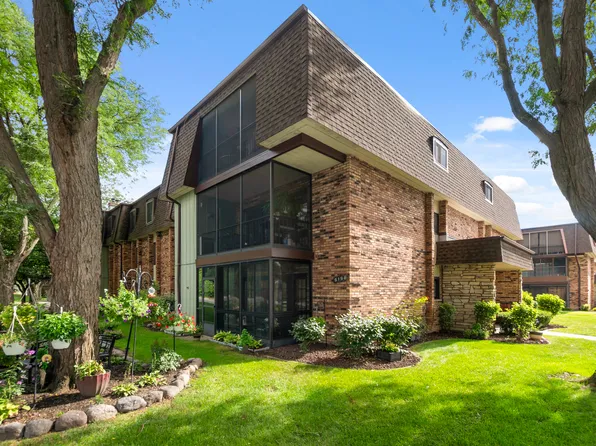 9198 South Rd APT A, Palos Hills, IL 60465