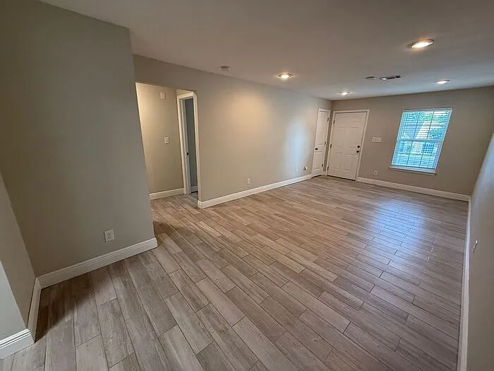 3238 Redwood Ln — Photo 5