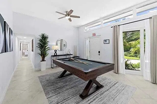 3 bed, 2.0 bath, 2040 sqft, $7,800 — Photo 3