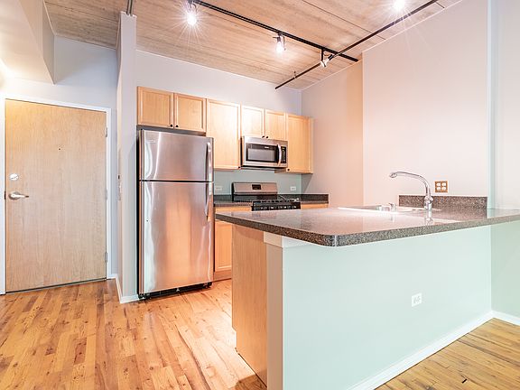 5th image of 1430 S Michigan Ave APT 202
