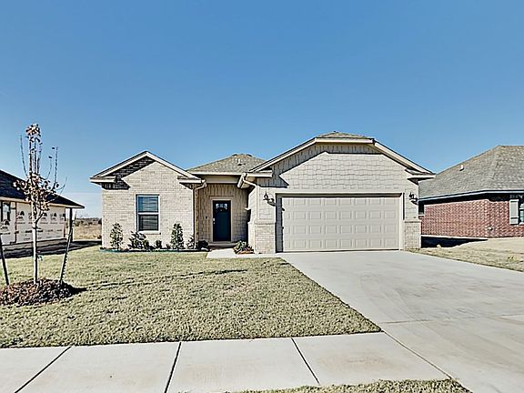 2nd image of 1929 Sara Vista Dr