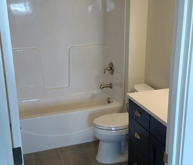 2556 NW Awbrey Point Cir — Photo 10