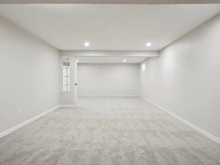 1385 S Laredo Ct — Photo 6