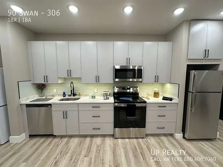 90 N Swan St #306 — Photo 6