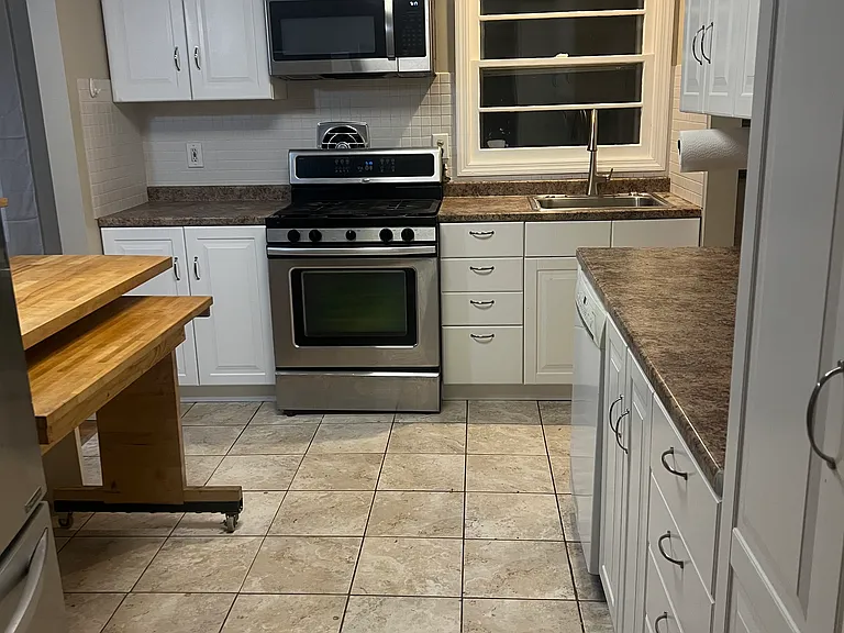 810 Ashton St — Photo 8