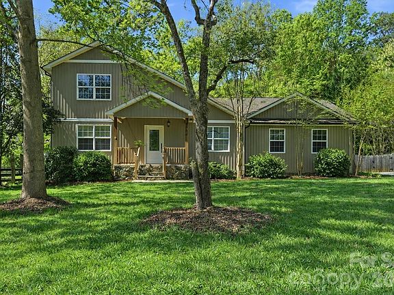 2nd image of 2036 Hickory Hills Dr