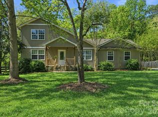 2036 Hickory Hills Dr, Denver, NC 28037