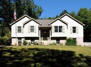 144 Dorothy Dr, Clinton, PA 15026