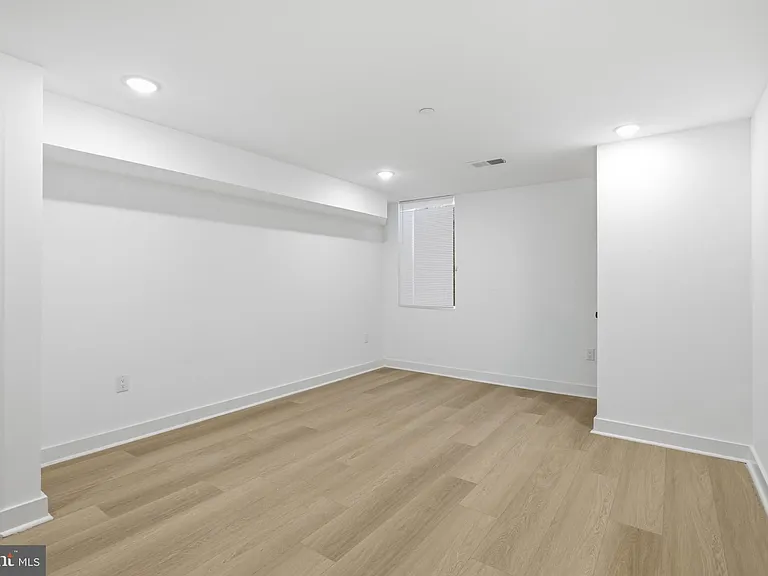 3931 Fairmount Ave #1 — Photo 13