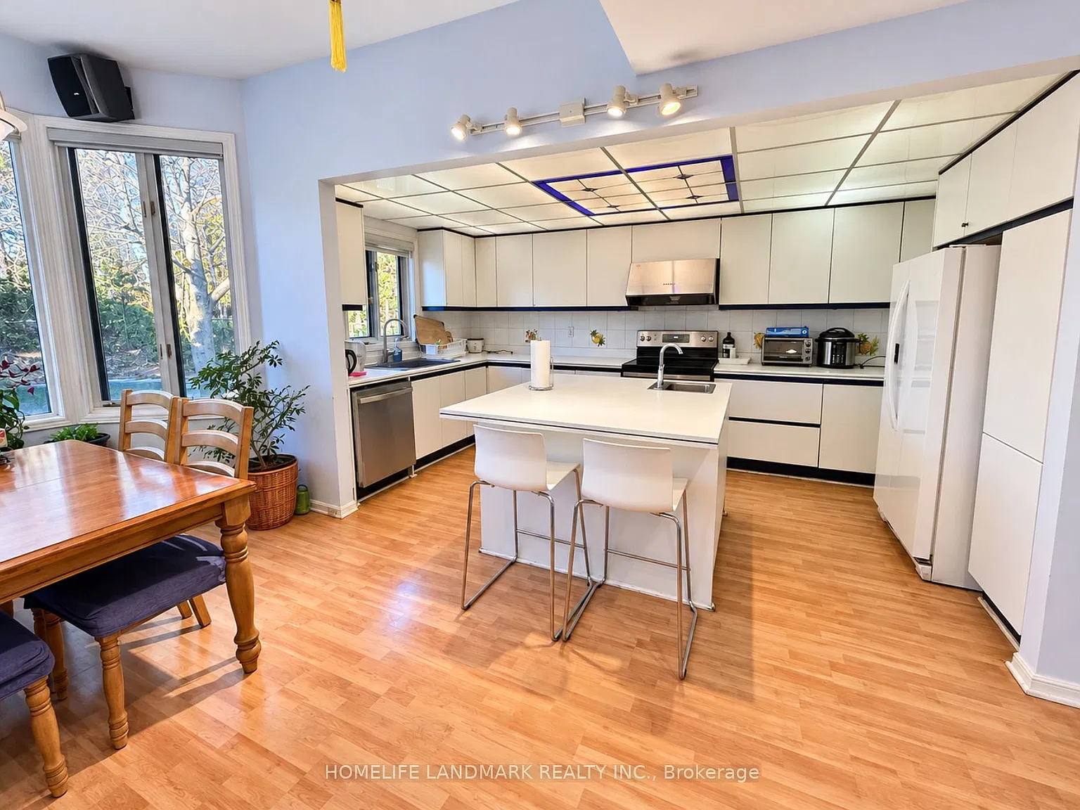 4 bed, $5,500 — Photo 2