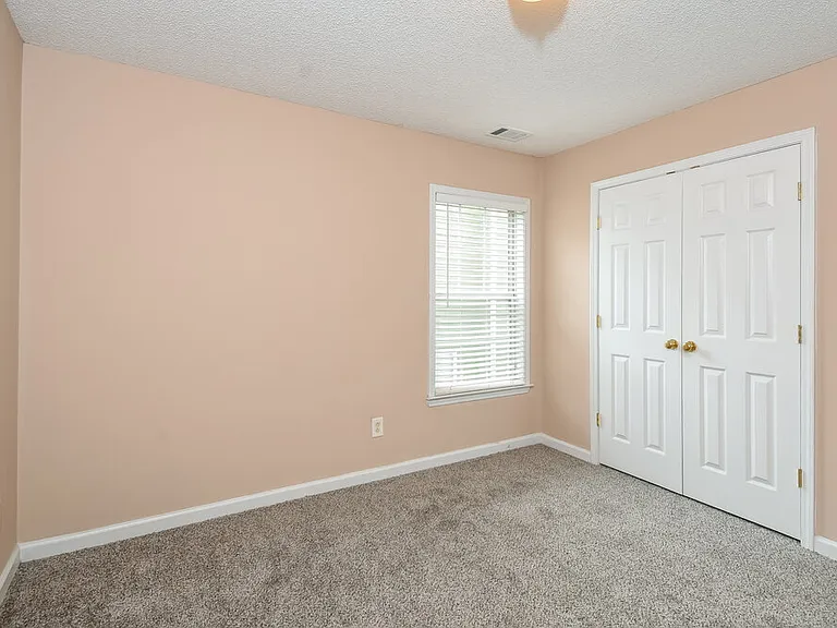 210 Ashland Dr — Photo 15