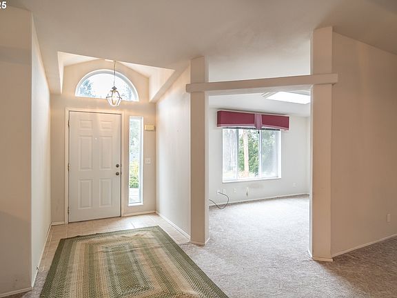 5th image of 115 Samantha Way
