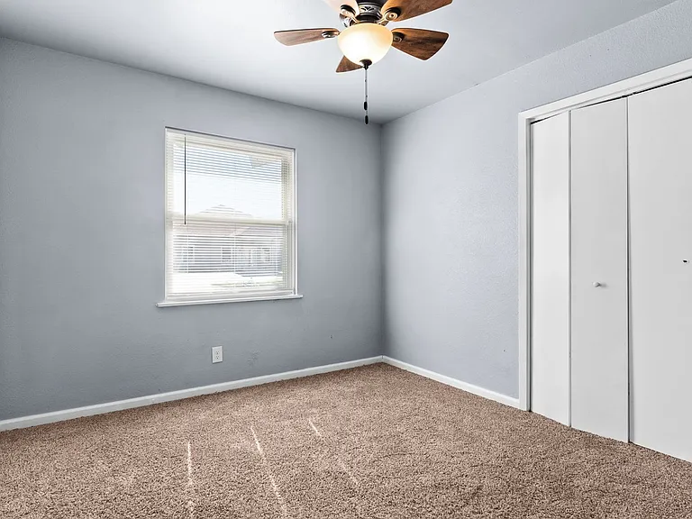 2709 Hillside Dr — Photo 12