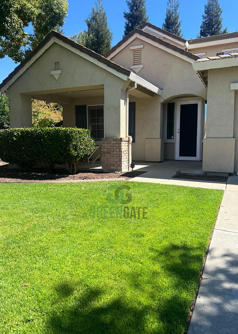 North Modesto 5 Bedroom Home Ready to Be Called Home! — Photo 2