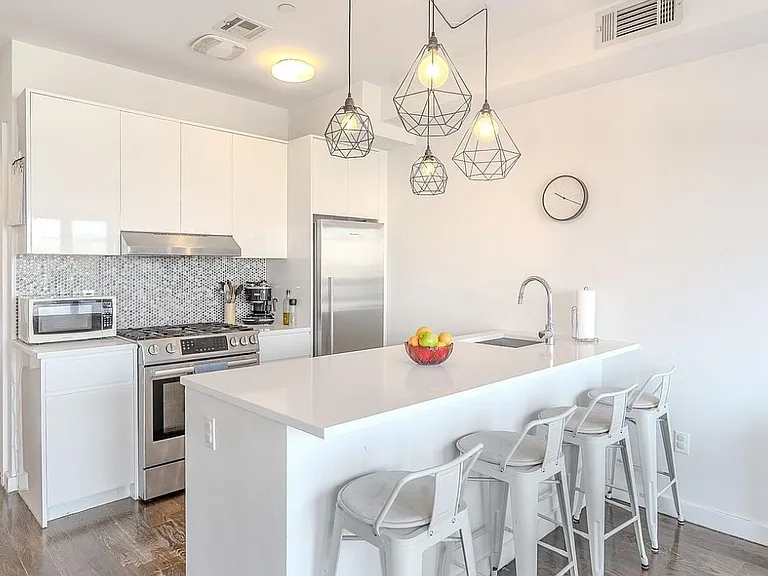 307 Cooper St #PENTHOUSE — Photo 3