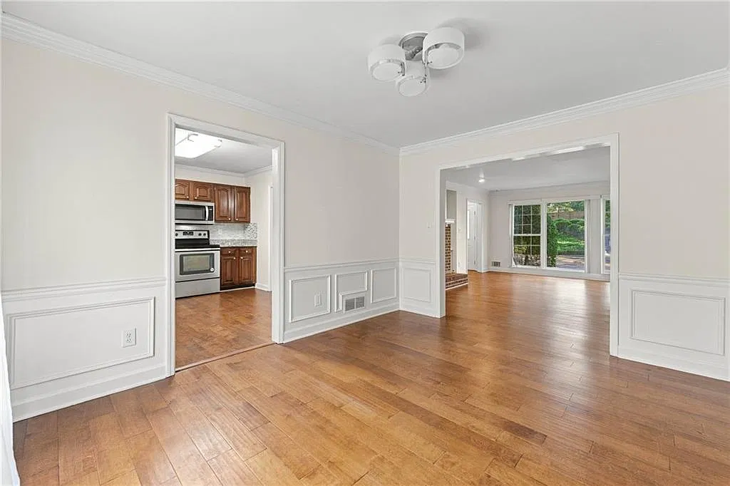 5 bed, 3.5 bath, 2956 sqft, $2,850 — Photo 4